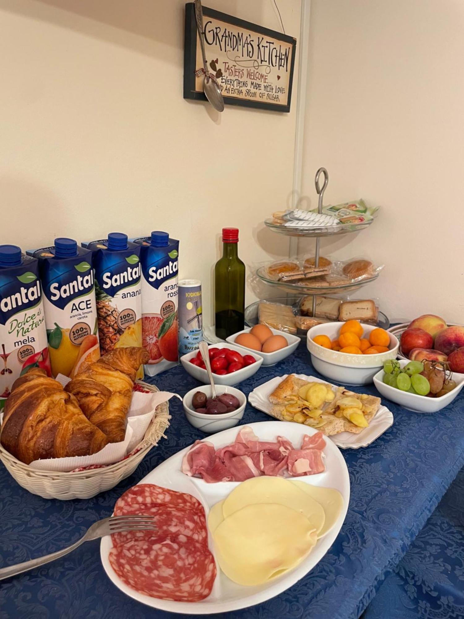 Casa Famiani Bed & Breakfast Letojanni Eksteriør billede